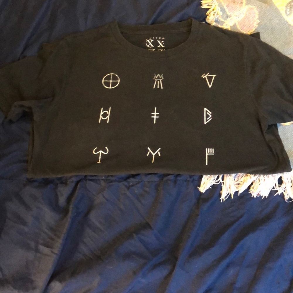 Men’s Black T-Shirt - Picture 2 of 4